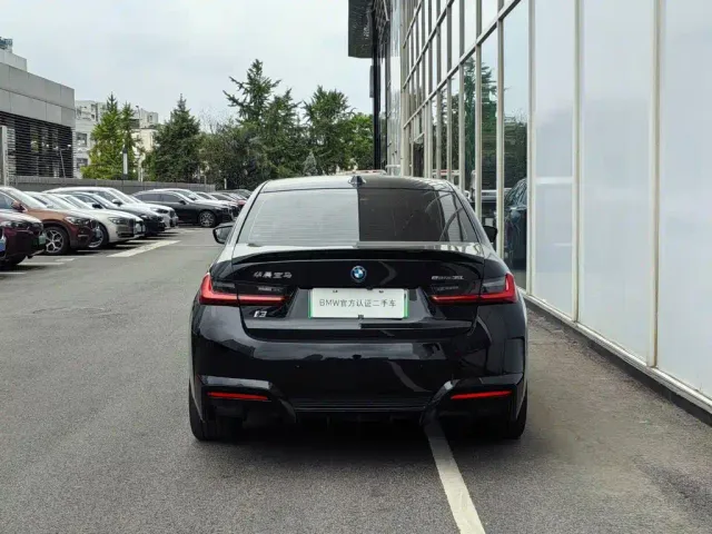 BMW i3 — Фото автомобиля 4