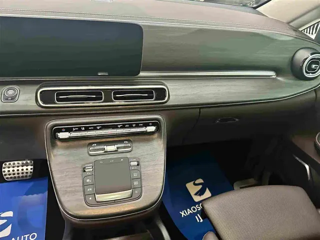 Mercedes-Benz V-Class — Фото автомобиля 8