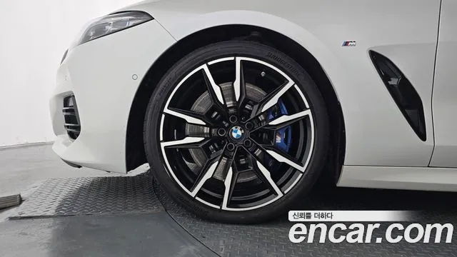 BMW 8-Series — Фото автомобиля 2