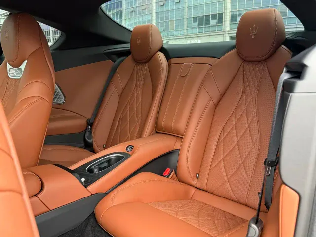 Maserati GranTurismo — Фото автомобиля 10