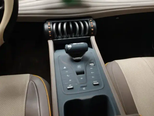 BYD Yuan PLUS — Фото автомобиля 16