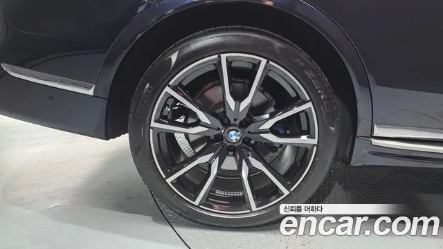BMW X7 — Фото автомобиля 5
