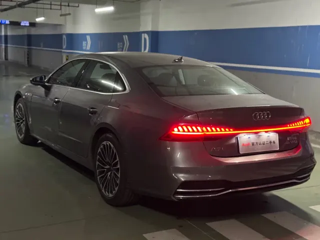 Audi A7L — Фото автомобиля 4