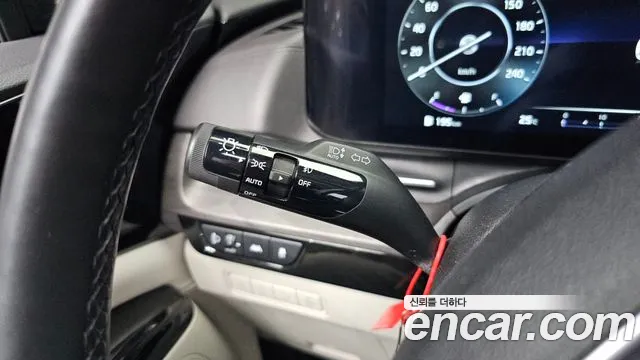 Kia Carnival Generation 4 — Фото автомобиля 17