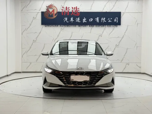 Hyundai Elantra — Фото автомобиля 2