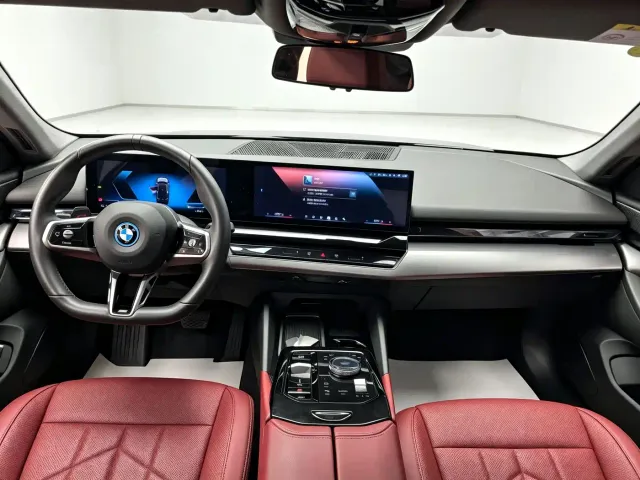 BMW i5 — Фото автомобиля 6