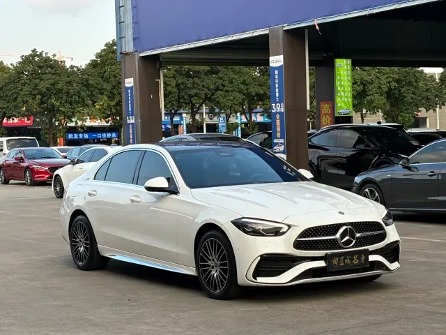 Mercedes-Benz C-Class — Фото автомобиля 3