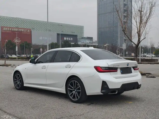 BMW 3 Series — Фото автомобиля 7
