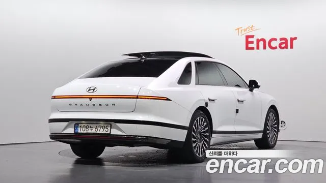 Hyundai Grandeur GN7 — Фото автомобиля 2