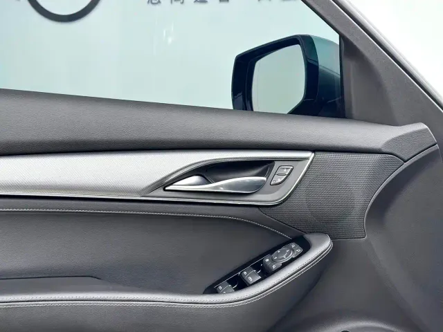 Cadillac CT5 — Фото автомобиля 14