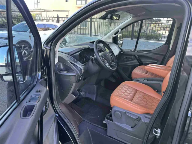 Ford Tourneo — Фото автомобиля 5