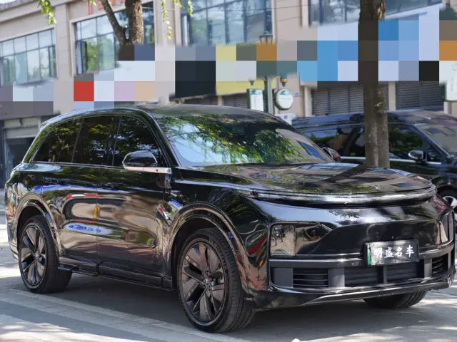 Li Auto L8 — Фото автомобиля 3