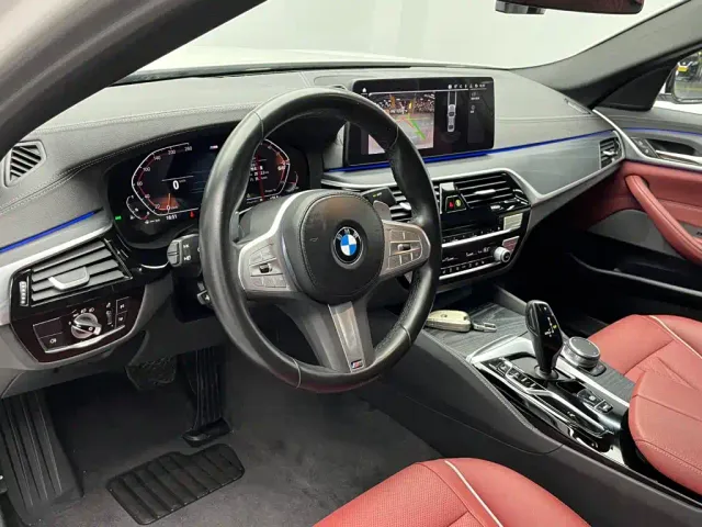 BMW 5 Series — Фото автомобиля 12