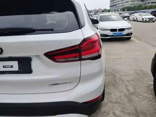 BMW X1 — Фото автомобиля 7