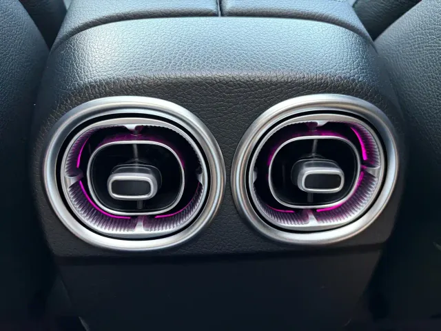 Mercedes-Benz C-Class — Фото автомобиля 18