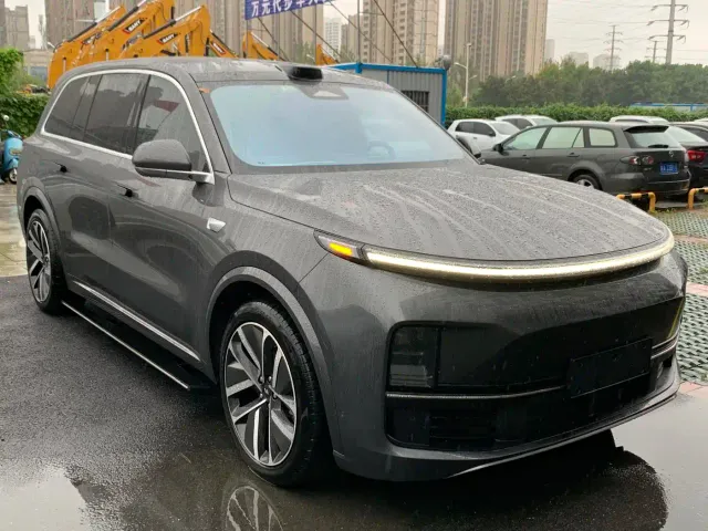 Li Auto L9 — Фото автомобиля 2