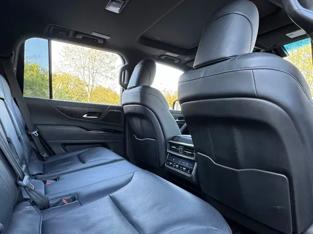 Lexus LX — Фото автомобиля 26