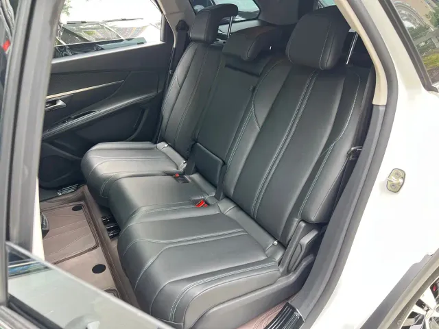 Peugeot 5008 — Фото автомобиля 8