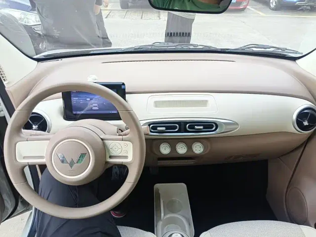 Wuling Hongguang Mini EV — Фото автомобиля 9