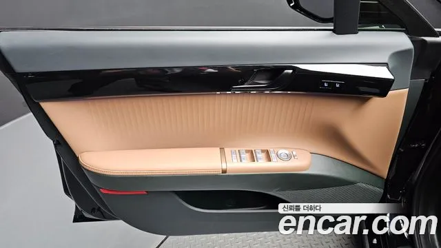 Hyundai Grandeur GN7 — Фото автомобиля 12