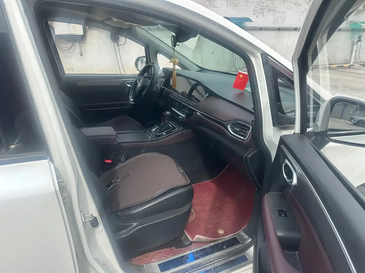 GAC Trumpchi Trumpchi M6 2021 PRO 270T DCT Prestige Edition — Фото автомобиля 10