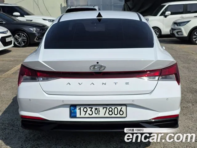 Hyundai AVANTE Avante (CN7) — Фото автомобиля 5
