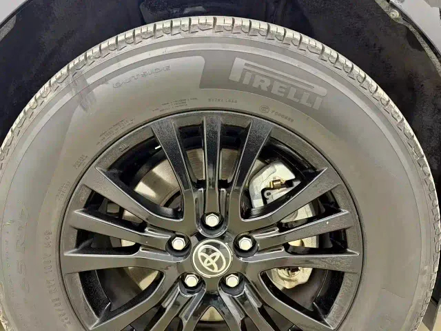 Toyota Sienna — Фото автомобиля 14