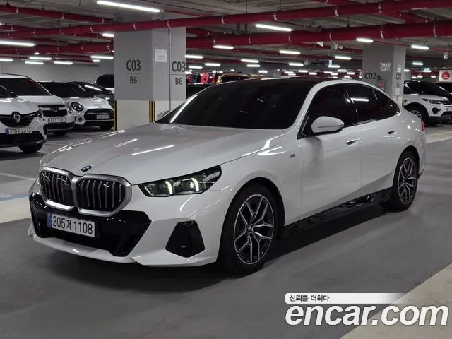 Фотография автомобиля — BMW 5 Series
