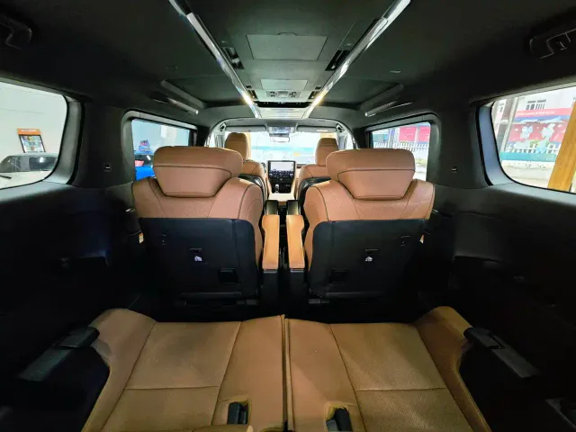 Toyota Vellfire — Фото автомобиля 14