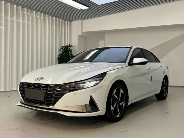 Фотография автомобиля — Hyundai Elantra