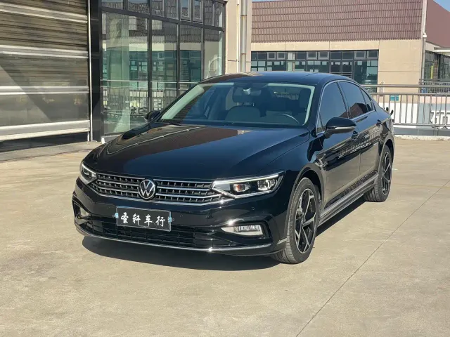 Фотография автомобиля — Volkswagen Magotan