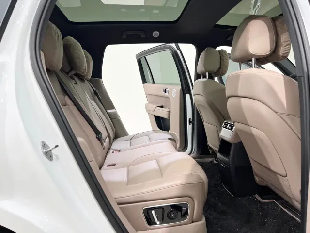Li Auto L7 — Фото автомобиля 10