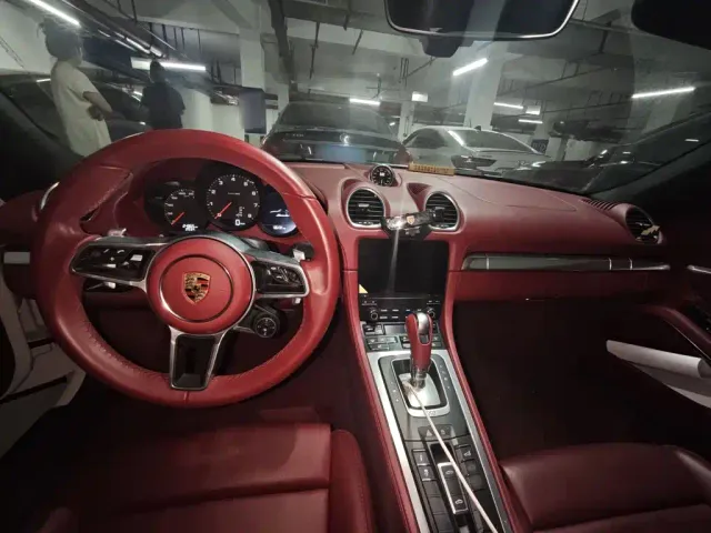 Porsche 718 — Фото автомобиля 10