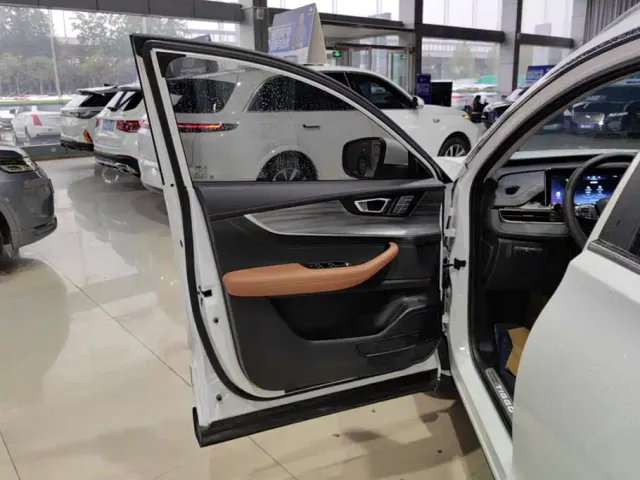 Chery Tiggo 8 PLUS — Фото автомобиля 7