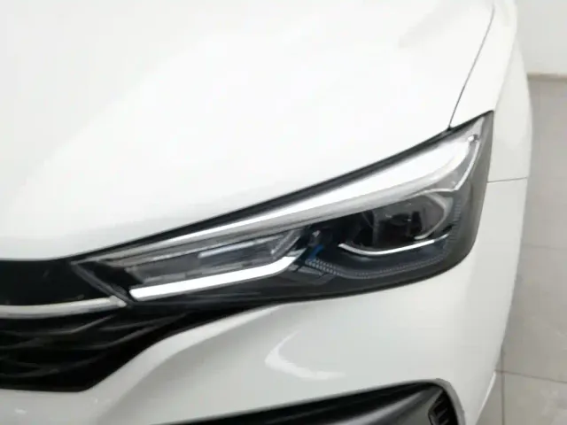 Roewe i5 — Фото автомобиля 7