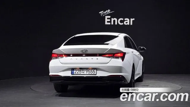 Hyundai AVANTE — Фото автомобиля 4