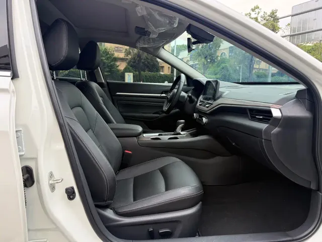 Nissan Teana — Фото автомобиля 9