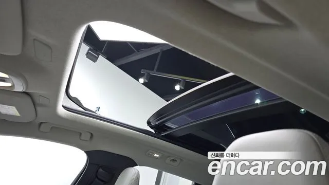 Volvo XC40 — Фото автомобиля 24