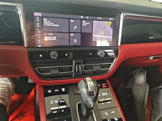 Porsche Macan — Фото автомобиля 12