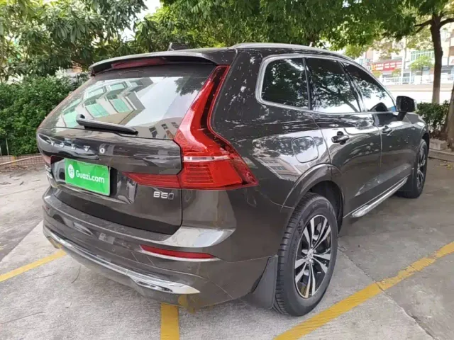 Volvo XC60 — Фото автомобиля 6