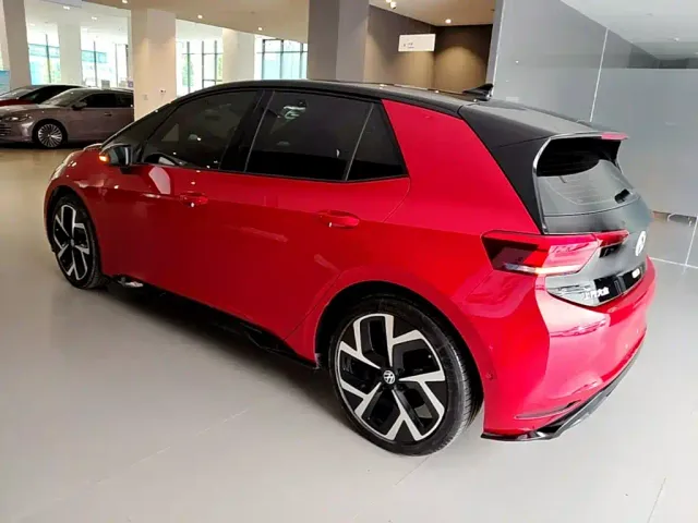 Volkswagen ID.3 — Фото автомобиля 4