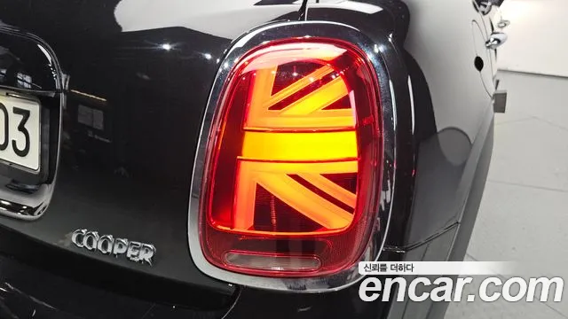 Mini Cooper Cooper 5 дверей Classic Plus — Фото автомобиля 23