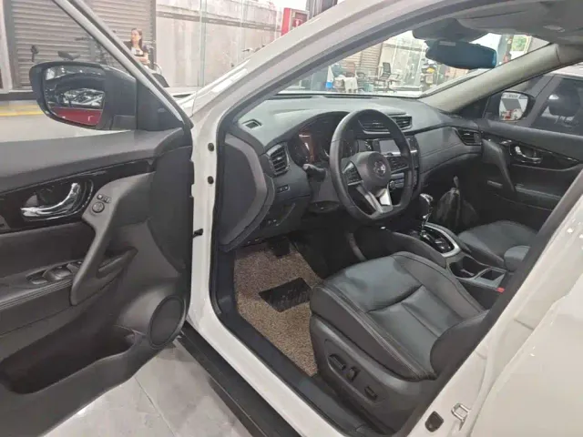 Nissan X-Trail — Фото автомобиля 15