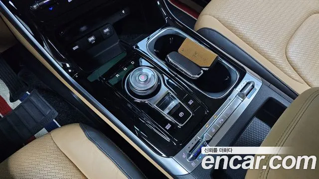 Kia Carnival Generation 4 — Фото автомобиля 12