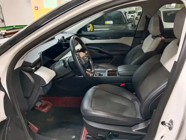 Ford EVOS — Фото автомобиля 7