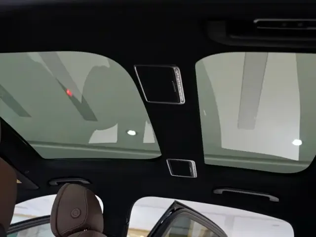 Mercedes-Benz E-Class — Фото автомобиля 11