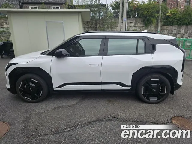 Kia EV3 — Фото автомобиля 3