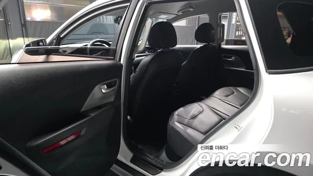 Kia Niro Niro Plus Earth — Фото автомобиля 22