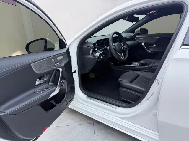Mercedes-Benz A-Class — Фото автомобиля 7