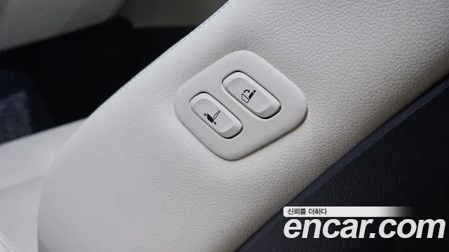 Genesis GV70 2.5T Бензин 2WD — Фото автомобиля 27